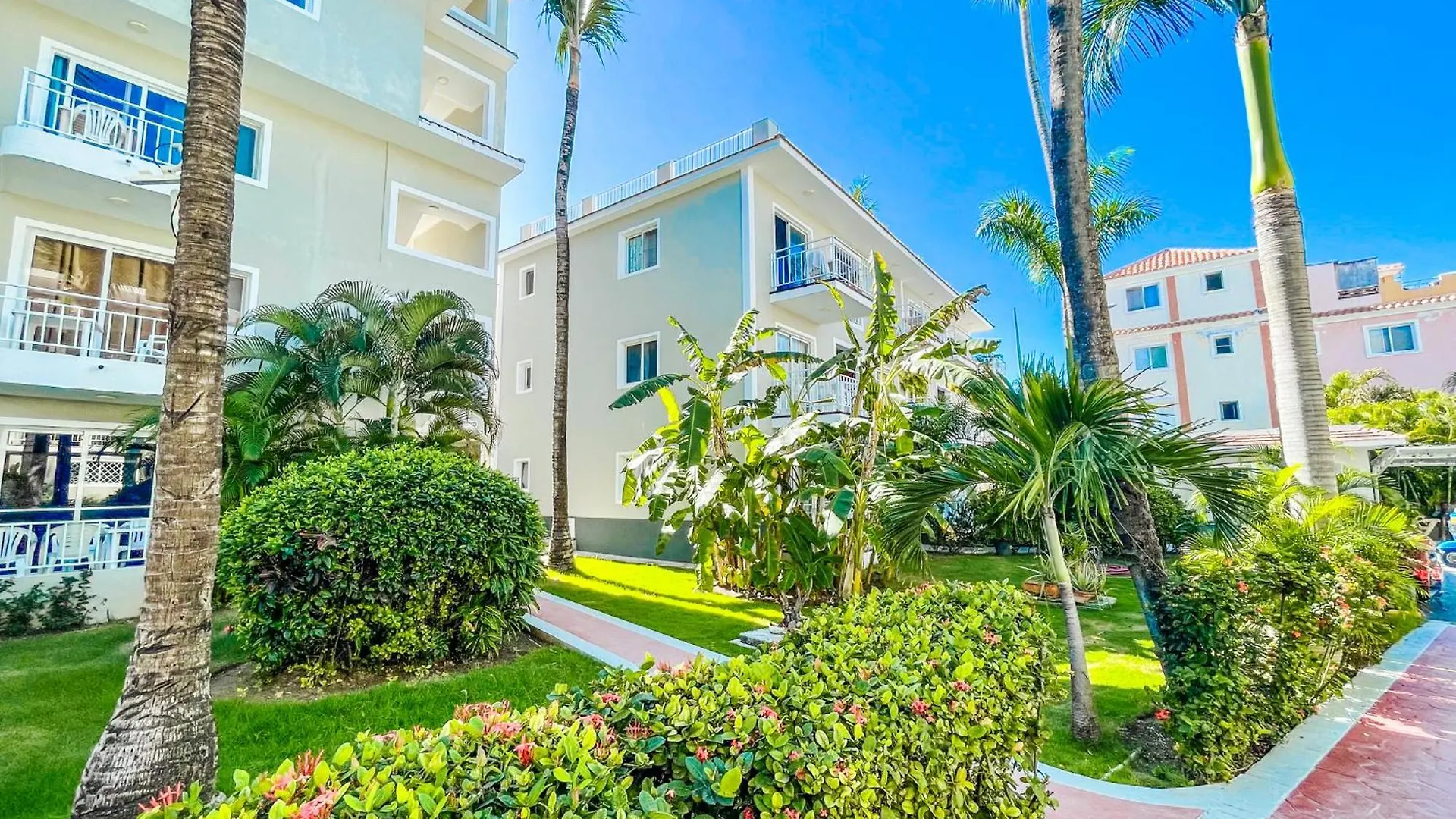 Studios Suites Los Corales Tropicana Adventure Bavaro Beach Pool & Spa Punta Cana