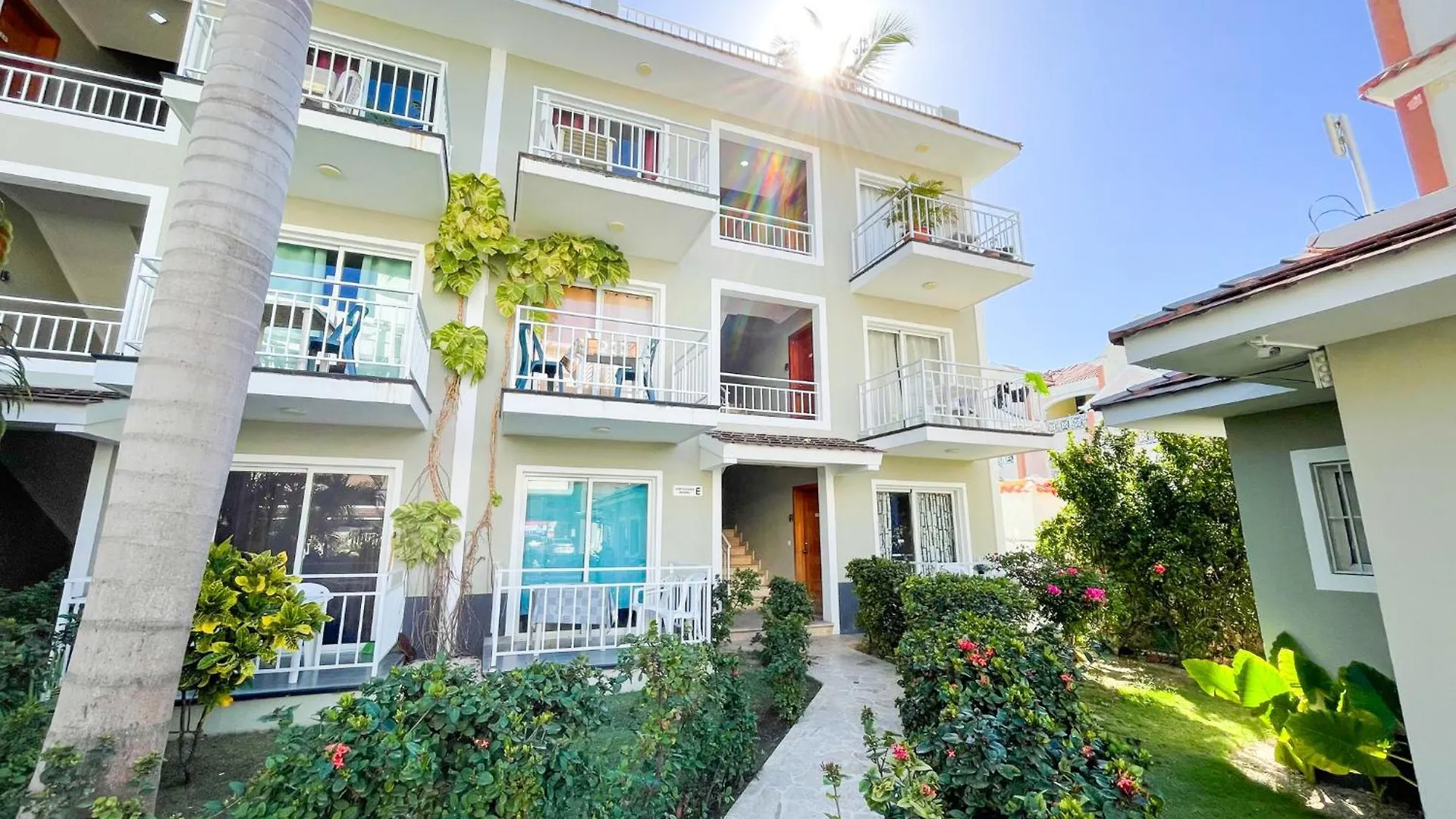 Hotel Studios Suites Los Corales Tropicana Adventure Bavaro Beach Pool & Spa Punta Cana