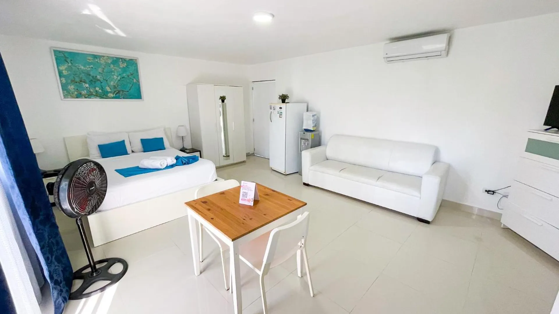فندق Studios Suites Los Corales Tropicana Adventure Bavaro Beach Pool & Spa بونتا كانا